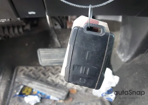 2018 Chevrolet Silverado 1500 2Lt from USA, damaged, VIN 3GCUKREC9JG394792